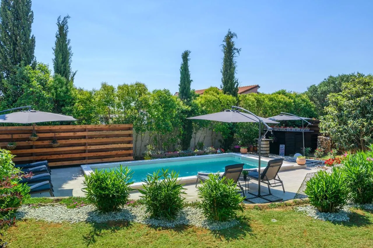 Haus Rustica Villa Póla